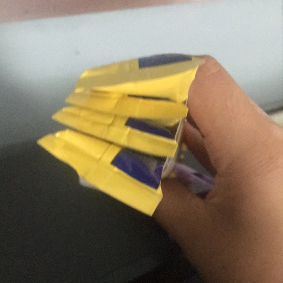 It’s food for baby only babies can it them - Picture 4 of 4